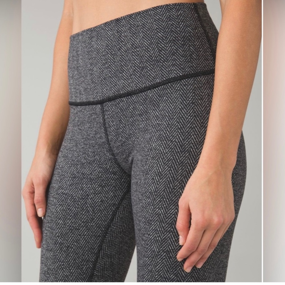 Lululemon leggings size 6